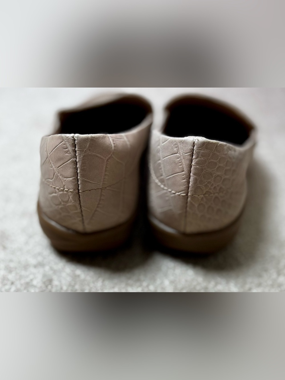 Easy Spirit Abide Loafers Beige Croc Print Size 6W Like New - Picture 6 of 6